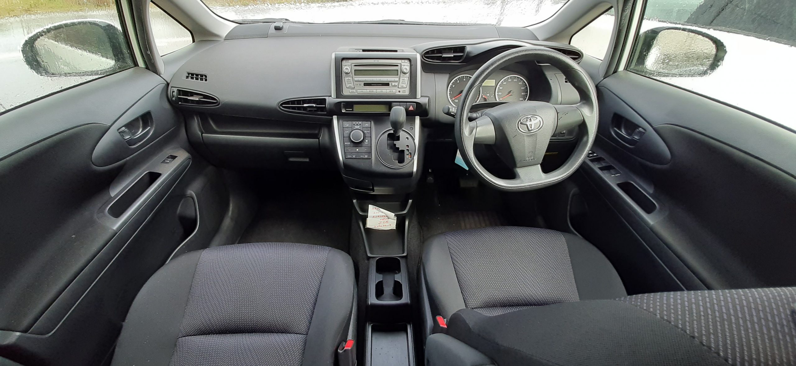 Toyota wish габариты
