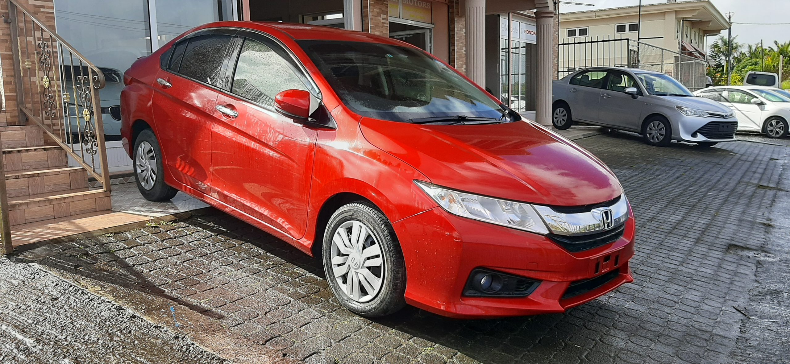 Honda grace 2016