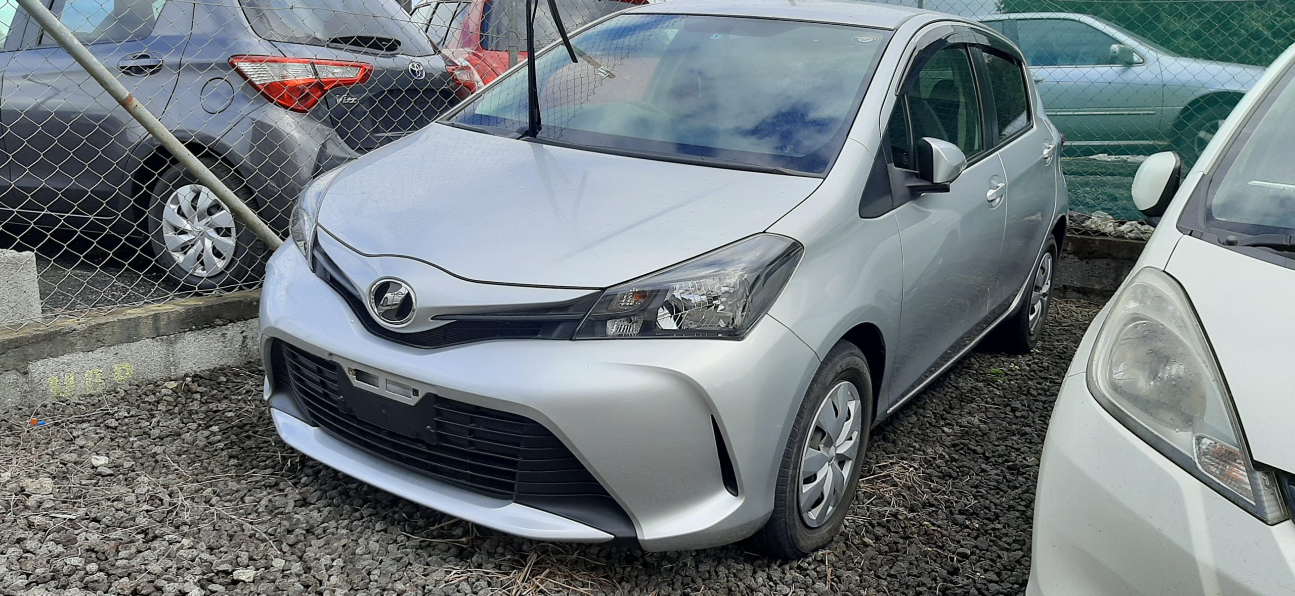 Toyota vitz 2016
